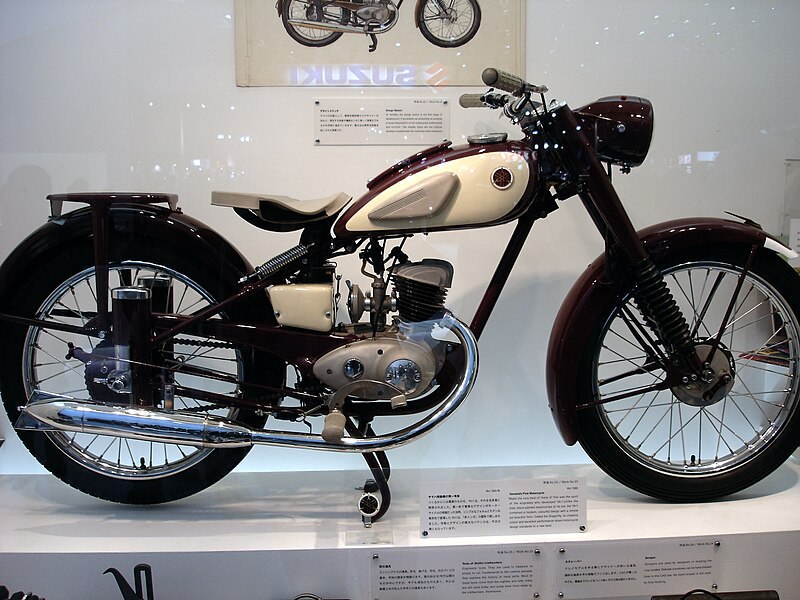 imagem da moto red dragonfly, na cor vermelho escuro